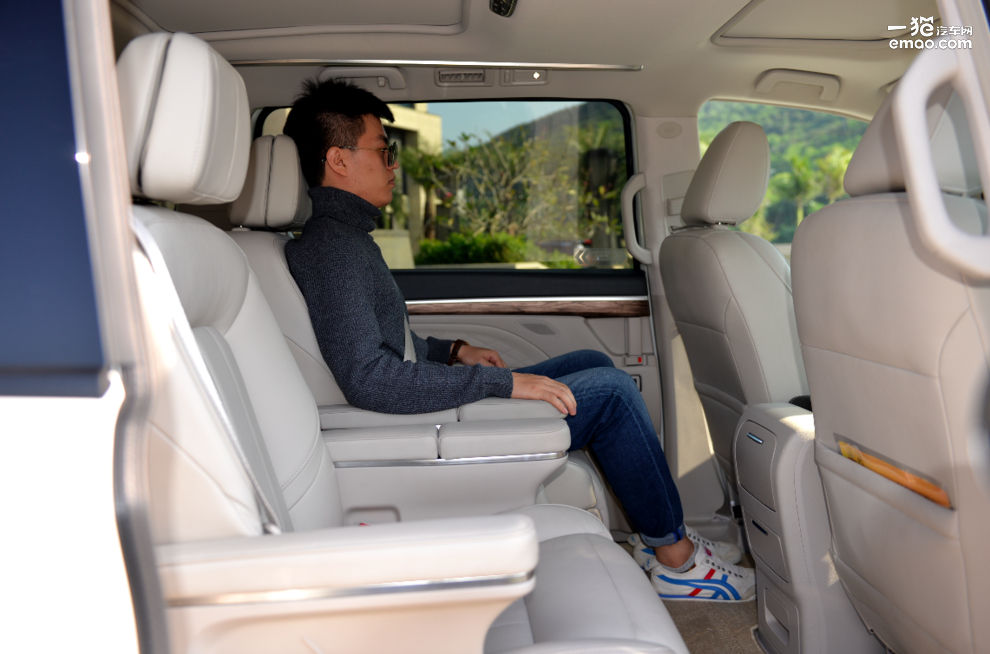 广汽传祺gm8和gl8油耗对比,性价比秒合资前辈试驾广汽传祺gm8