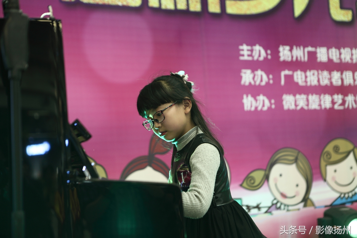 新年将至，小小音乐家们聚Rmall,比拼才艺迎新年