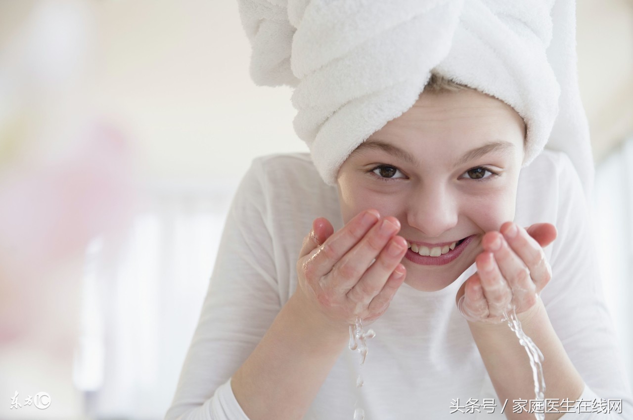 脸上长痘痘了最好的解决方法,脸上长痘痘的原因和解决小妙招