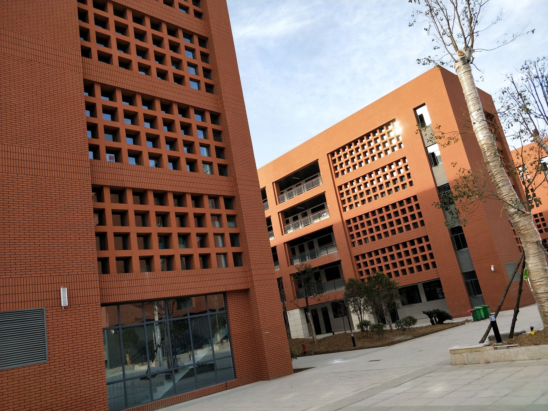 十堰市高级职业学校计算机教室,十堰郧阳区新学校