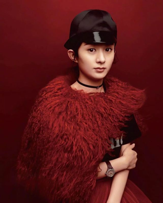 赵丽颖新年红色蝴蝶结造型,露背裙赵丽颖热巴刘诗诗