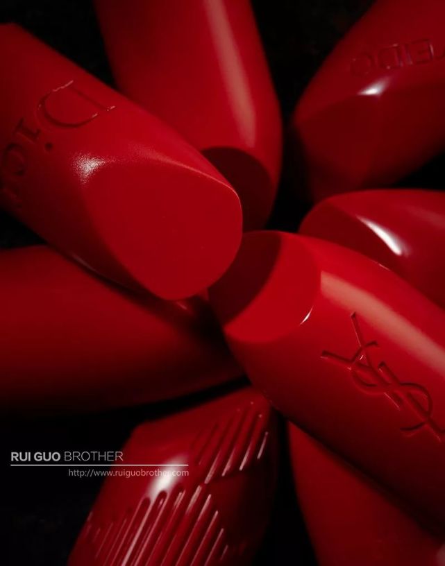 赵丽颖新年红色蝴蝶结造型,露背裙赵丽颖热巴刘诗诗