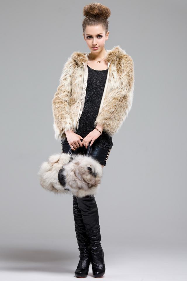 皮草掉毛严重怎样联系修复店,狐狸毛皮草掉毛严重怎么处理