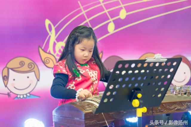 新年将至，小小音乐家们聚Rmall,比拼才艺迎新年