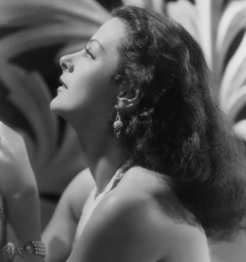 不愧是天下第一舞姬,不愧是第一名入场表演