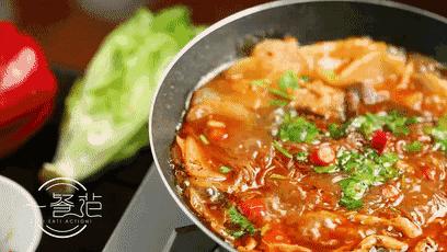 不用电不用火一瓶冷水吃火锅,不用热水就能煮的火锅