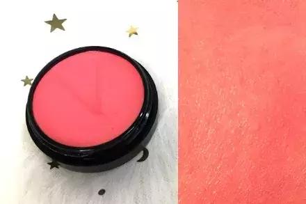 章子怡一身粉色系少女感满满,章子怡清爽有气质宛如18岁少女