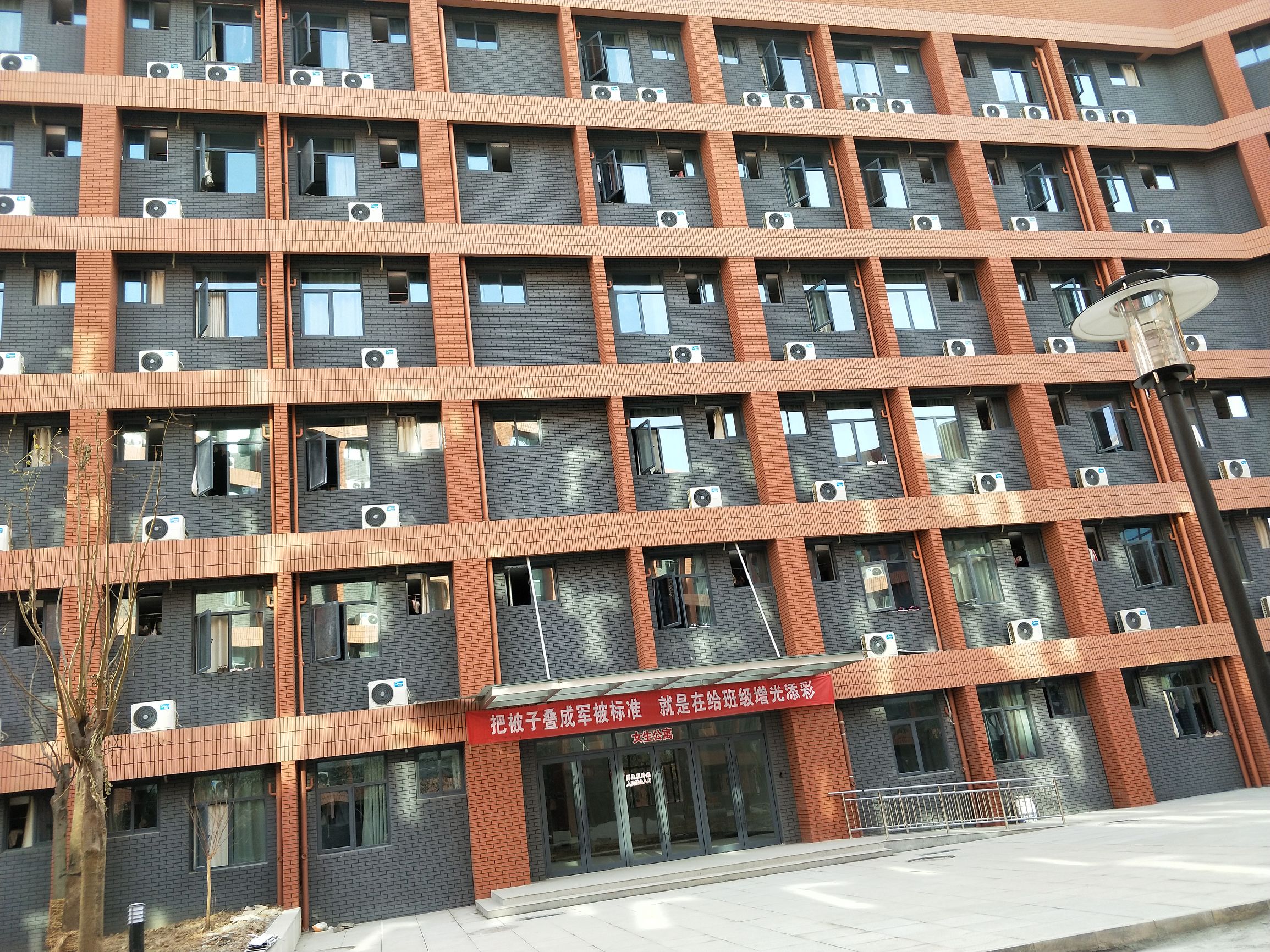 十堰市高级职业学校计算机教室,十堰郧阳区新学校