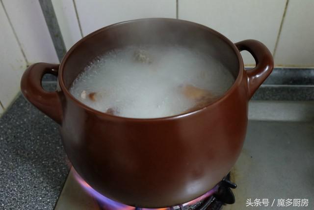 烤鸭架炖鸭汤的最佳搭配,烤鸭的鸭架熬汤怎么做好吃