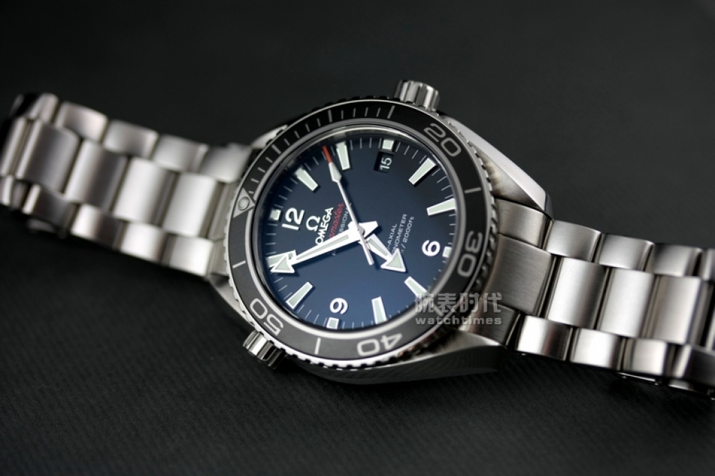 欧米茄8500假的多少钱,欧米茄海马po8500怎么上发条