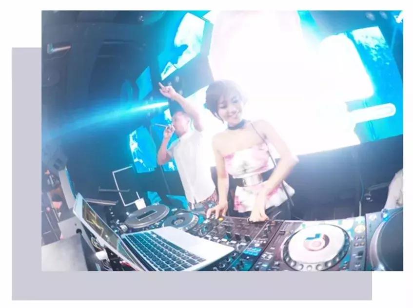 苍井空宣布结婚:他不帅也没钱,但接受了我的过去……