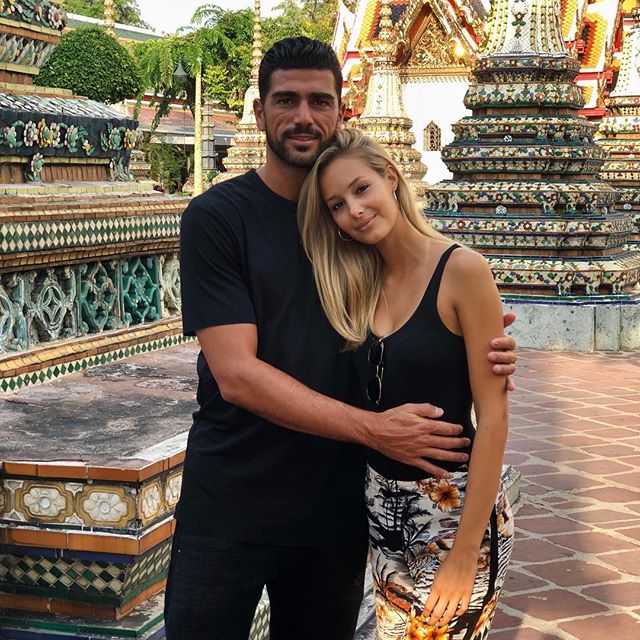 瓦尔加祝球迷2018快乐!中超最美球星女友,再出新靓照