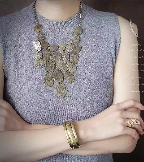 一根珍珠长款毛衣链怎么佩戴,长款珍珠毛衣链多种戴法