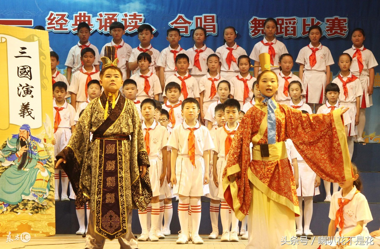 英语晨读必备：三国第十三回李郭二将长安斗，皇帝安义定新都