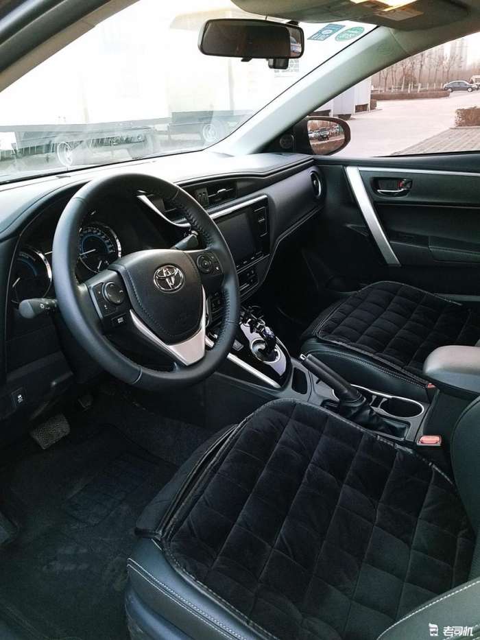 丰田凯美瑞漂亮大气又省油,丰田凯美瑞哪一款最好看最好