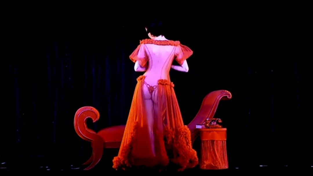 不愧是天下第一舞姬,不愧是第一名入场表演