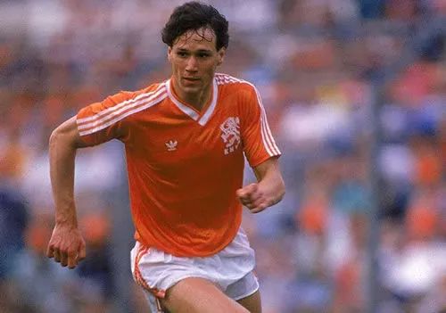 那时我的梦想之一是到意大利甲级联赛踢场球