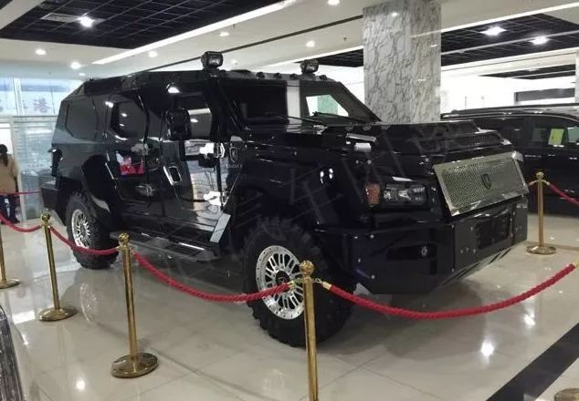 这辆破越野车，却价值1000多万，难道里面镶金边儿了吗？