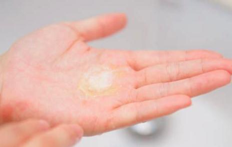 原来……最伤皮肤的不是化妆，而是卸妆！