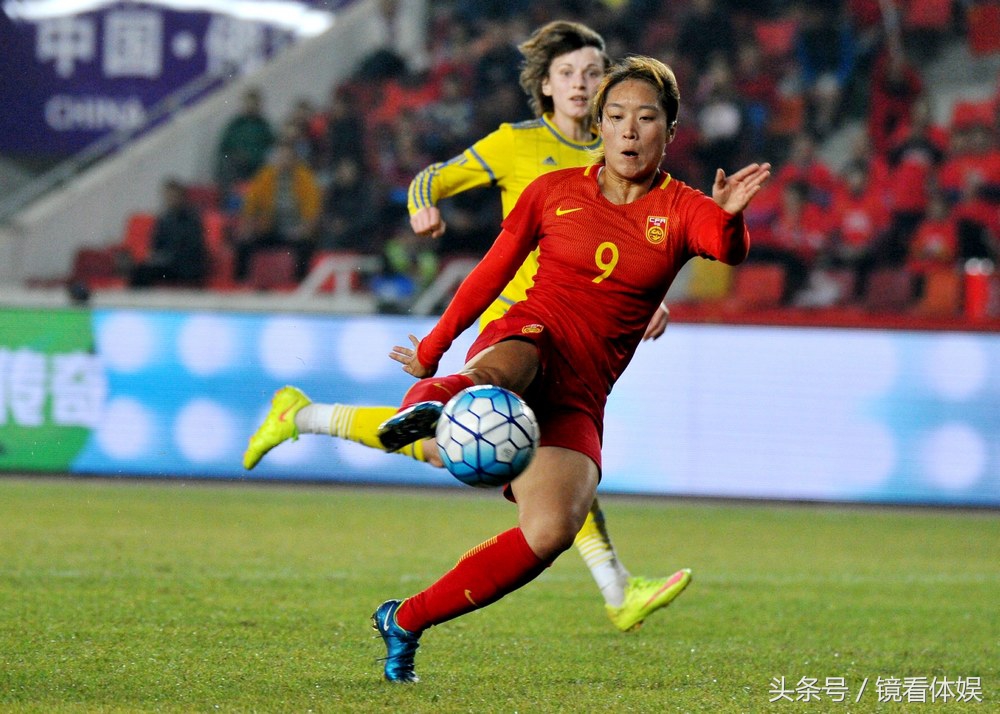 2017镜看体娱与佛山体育的50瞬间｜与巴萨球员偶遇与草根球星并肩