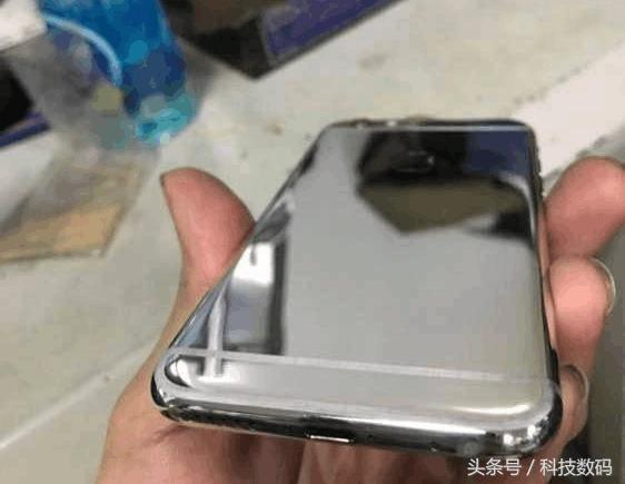 硫酸手不用怕,网友神打磨给你亮银苹果新机