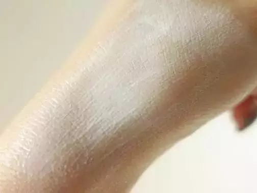 bb霜cc,bb霜cc霜素颜霜和粉底液的区别