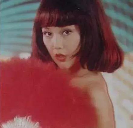 60元硅胶整容失败鼻歪脸斜，红极一时被封杀，如今自曝患癌