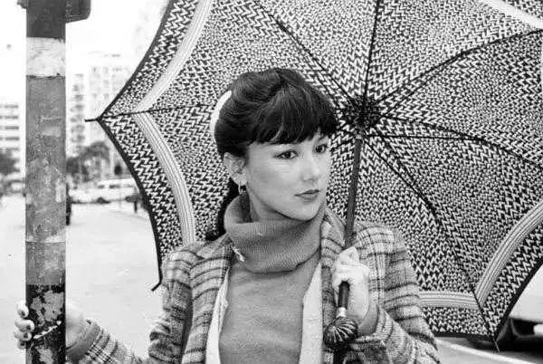 60元硅胶整容失败鼻歪脸斜，红极一时被封杀，如今自曝患癌