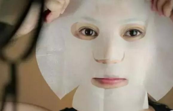 冬季脸蛋容易发红发烫,你可以这样护理皮肤