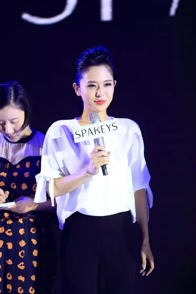 苍井空结婚了，粉丝疯狂购买她的内衣