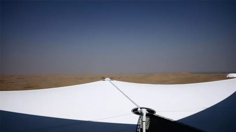 鑳藉湪娌欐紶鐪嬫槦绌虹殑閰掑簵,娌欐紶涓殑鑾茶姳閰掑簵