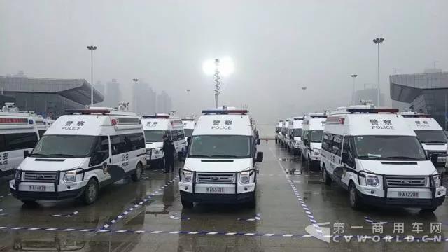 新型信号侦测警车,摄像头识别警车