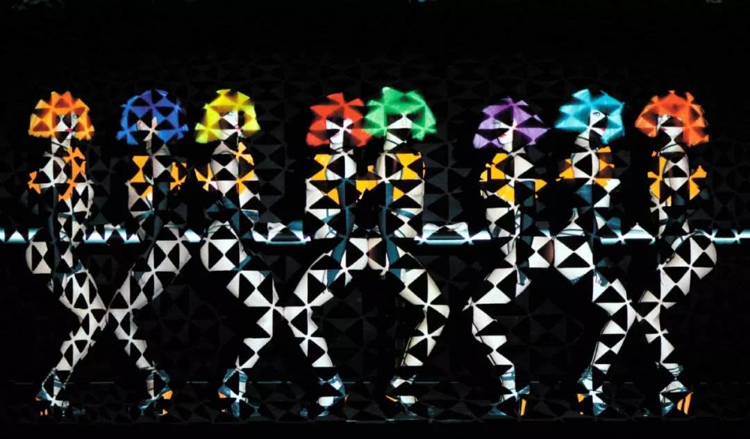 不愧是天下第一舞姬,不愧是第一名入场表演