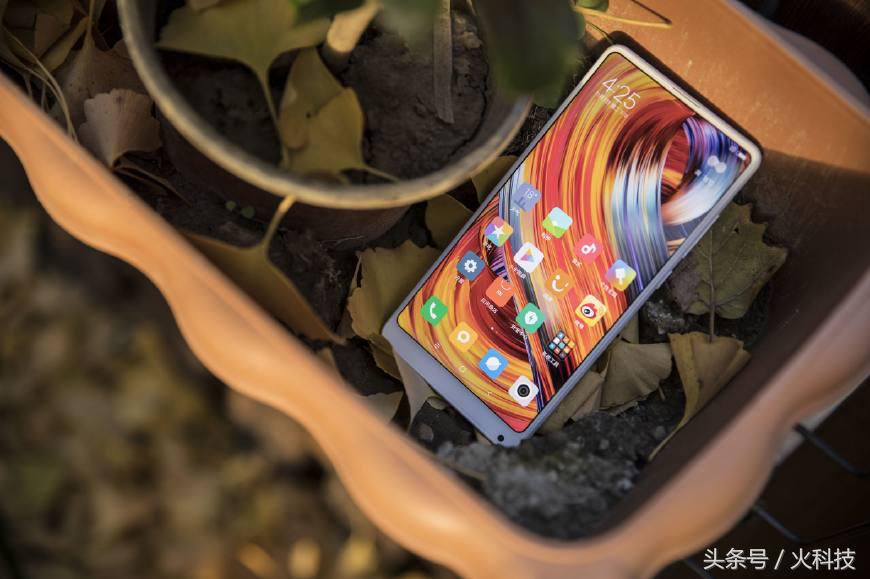 全面屏手机要不要贴膜,手机贴膜全面屏和非全面屏的区别