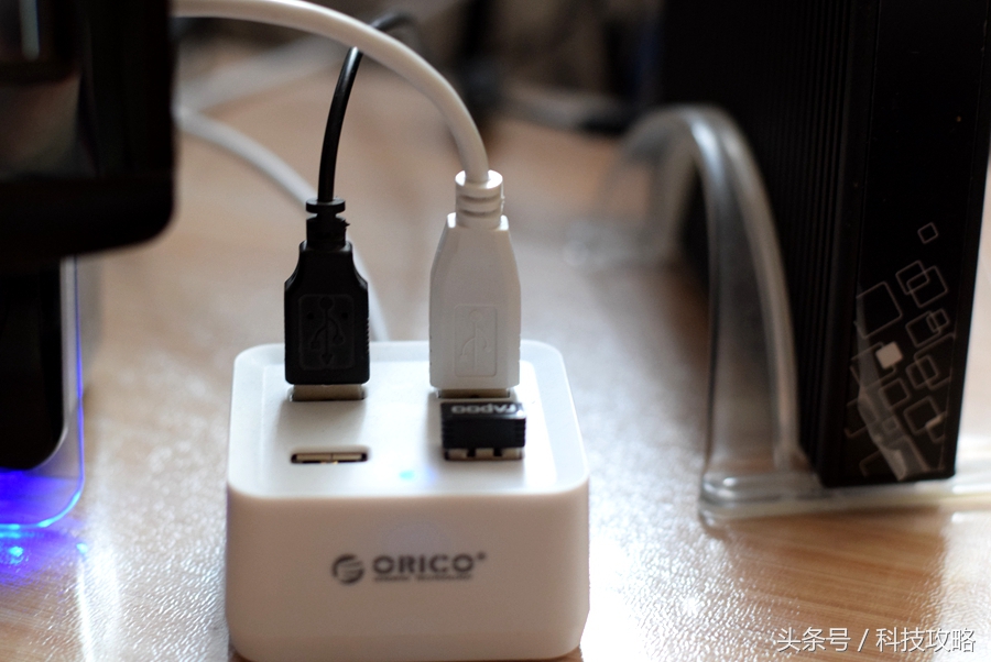 机械键盘和薄膜键盘哪个打字舒服,100-200入门级机械键盘高颜值