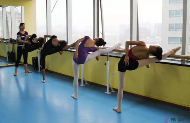 史上最痛苦的软开度训练,成年人软开度超实用训练方法