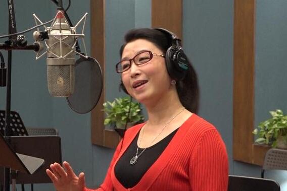 刘媛媛广场舞,刘媛媛演唱的五星红旗广场舞