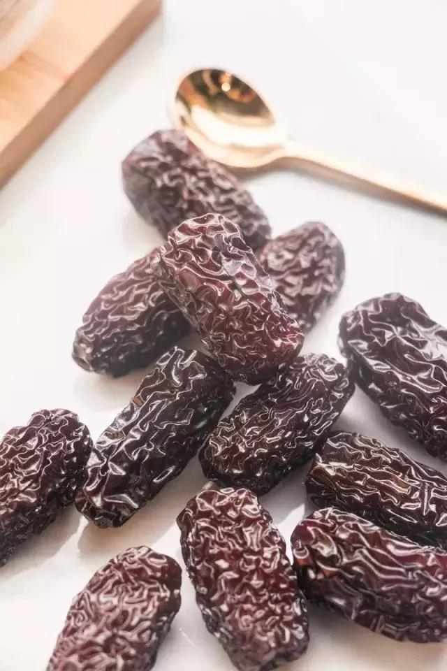 吃红枣真的很补血吗,红枣不煮会补血嘛