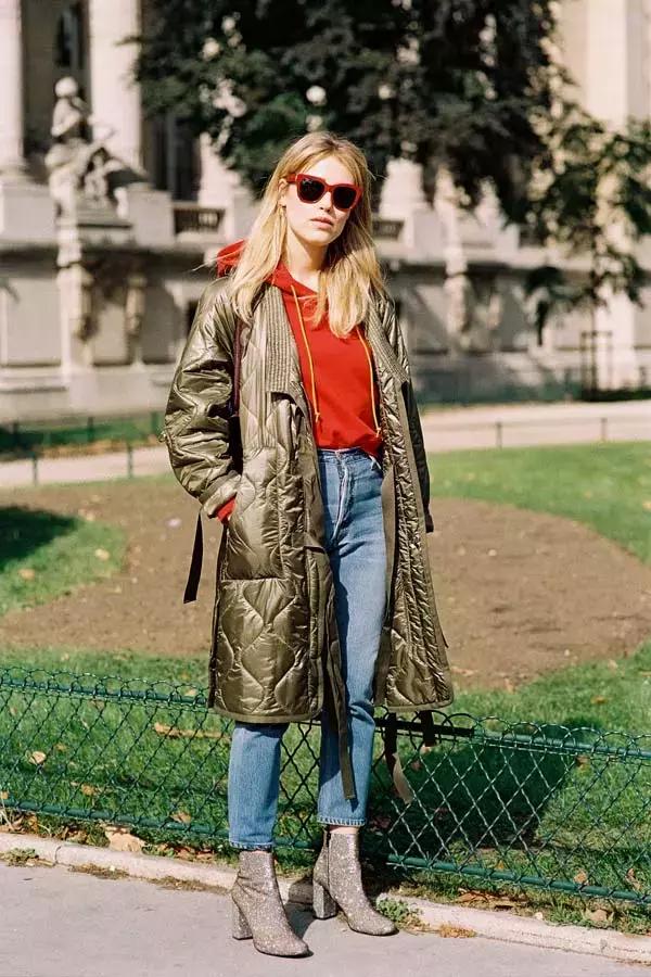 卫衣款羽绒服搭什么裤子,羽绒服卫衣冬季搭配保暖时髦