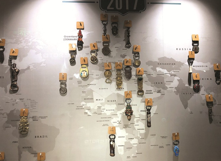 世界最大皇冠开瓶器个人博物馆落户无锡，有76个国家2700枚开瓶器