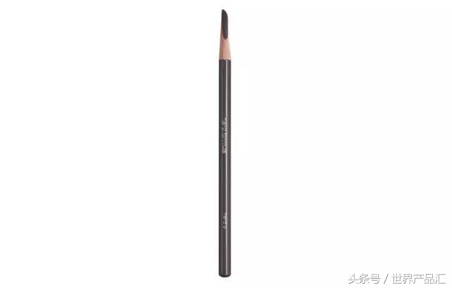 阿玛尼跟ysl是一家吗,ysl和阿玛尼是同个旗下的吗