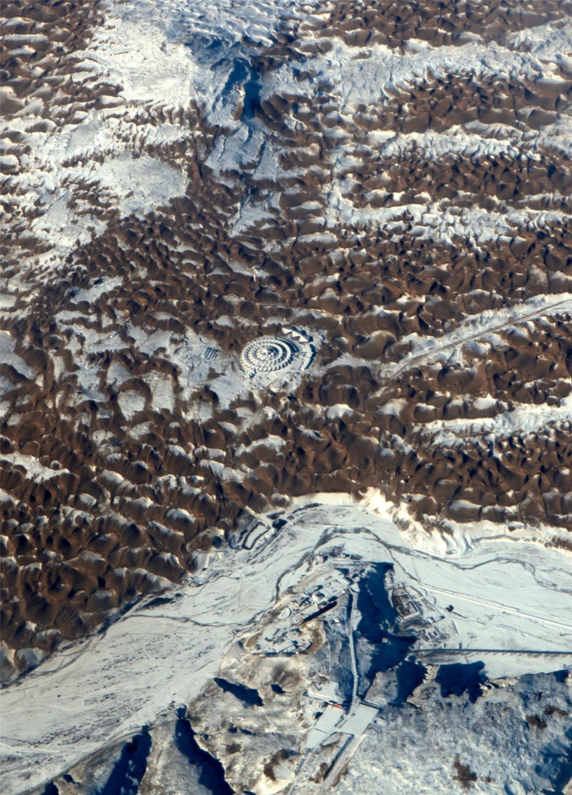 鑳藉湪娌欐紶鐪嬫槦绌虹殑閰掑簵,娌欐紶涓殑鑾茶姳閰掑簵