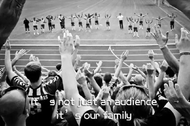 唯有万达，才能帮您小孩圆一回「俄罗斯世界杯小旗手」之梦！