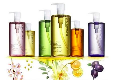 原来……最伤皮肤的不是化妆，而是卸妆！