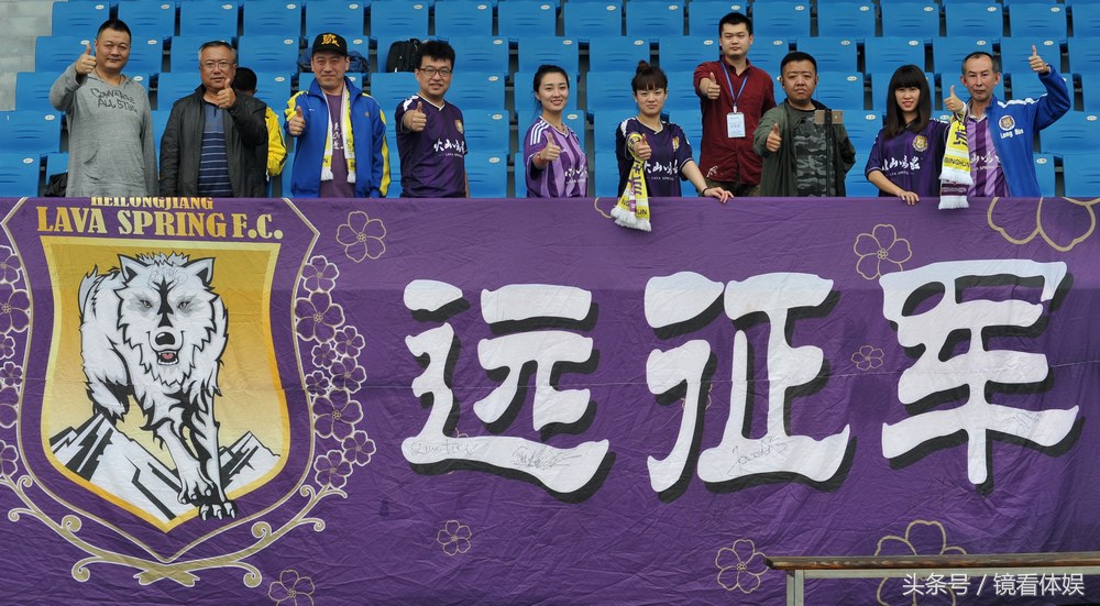 2017镜看体娱与佛山体育的50瞬间｜与巴萨球员偶遇与草根球星并肩