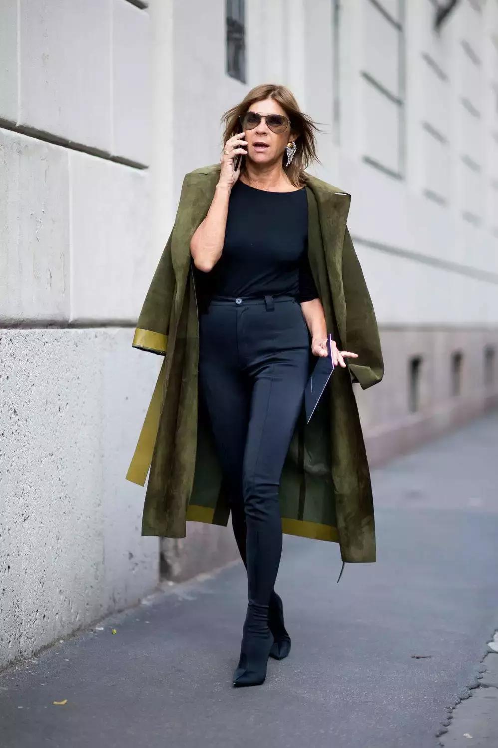 适合冬天小女生穿的黑色马丁靴,适合年轻小姐姐穿的衣服