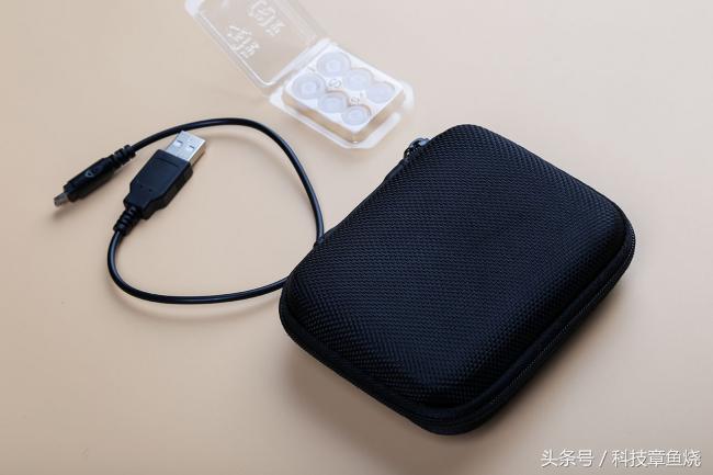 铁三角athckr7评测,铁三角ath-ckr75bt蓝牙耳机怎么用