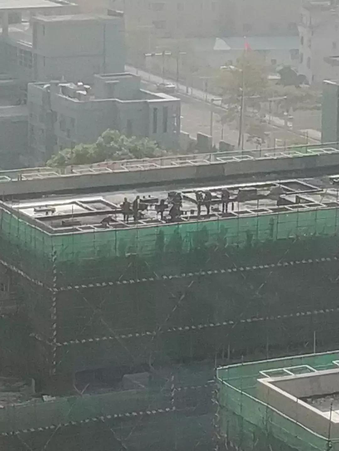 东莞保利考拉公寓烧了，项目人员说是“消防演习”还发了个红包