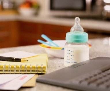 奶粉冲调时候有挂壁现象怎么回事,冲奶粉怎样才能不挂壁