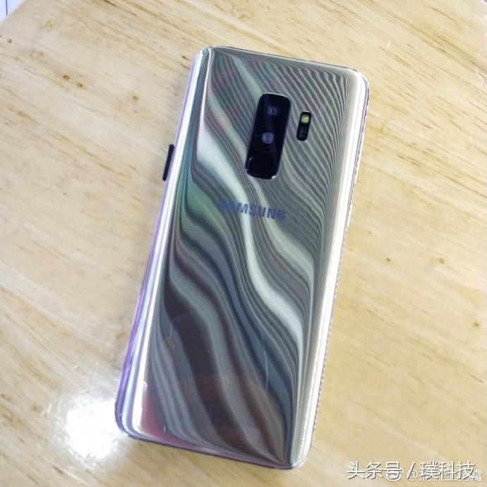 三星galaxys9+配置参数价格,三星galaxys9还值得买吗